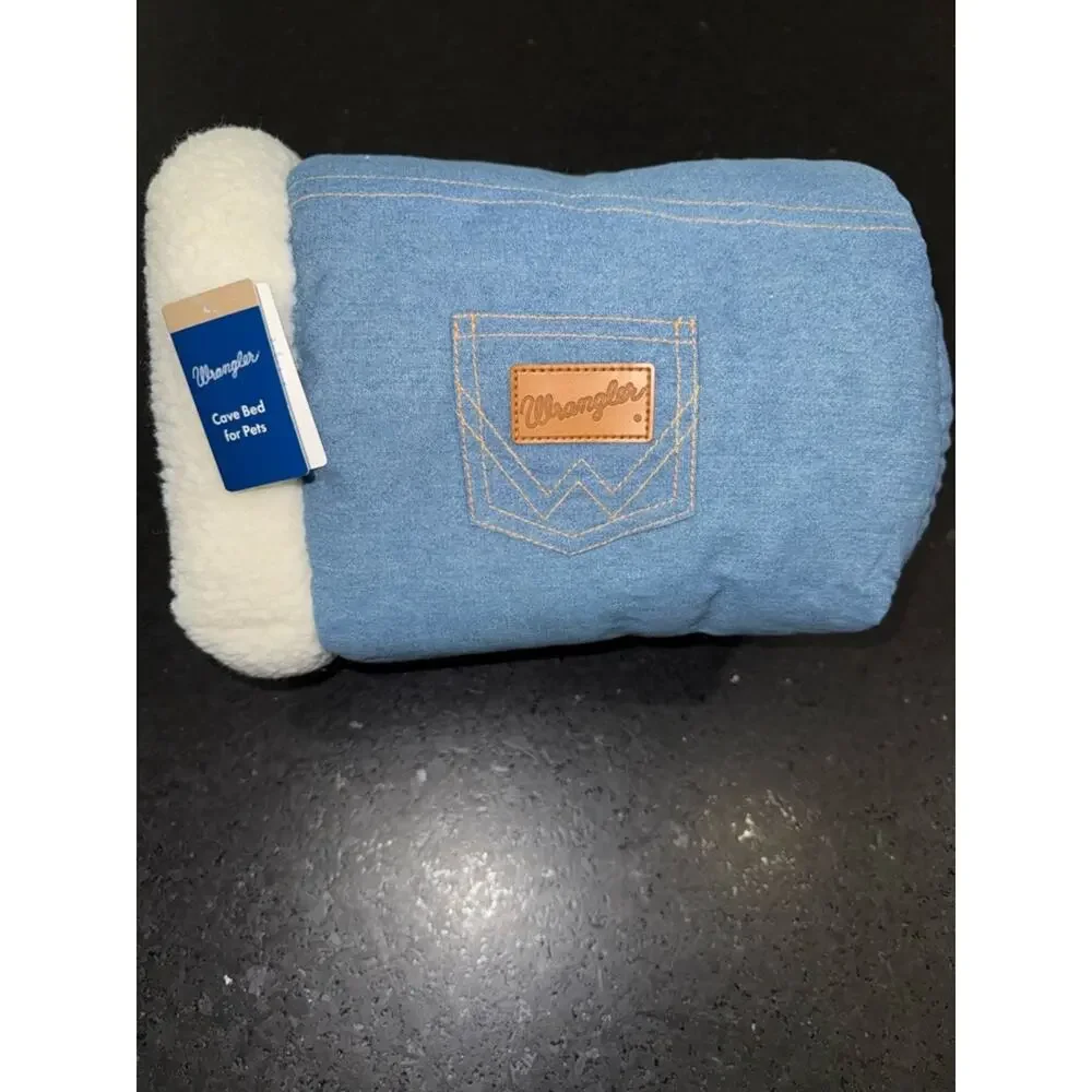 NEW WRANGLER DENIM LIGHT WASH BLUE JEAN COZY CAT DOG CAVE TUNNEL SHERPA LINED
